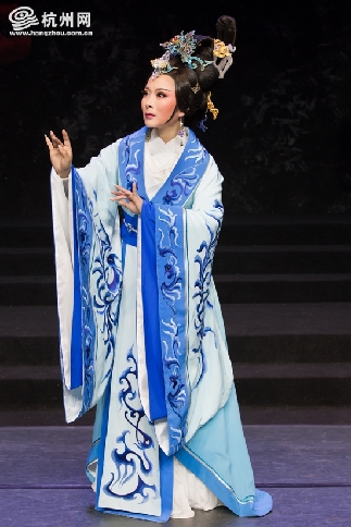 著名越剧演员-金莉萍