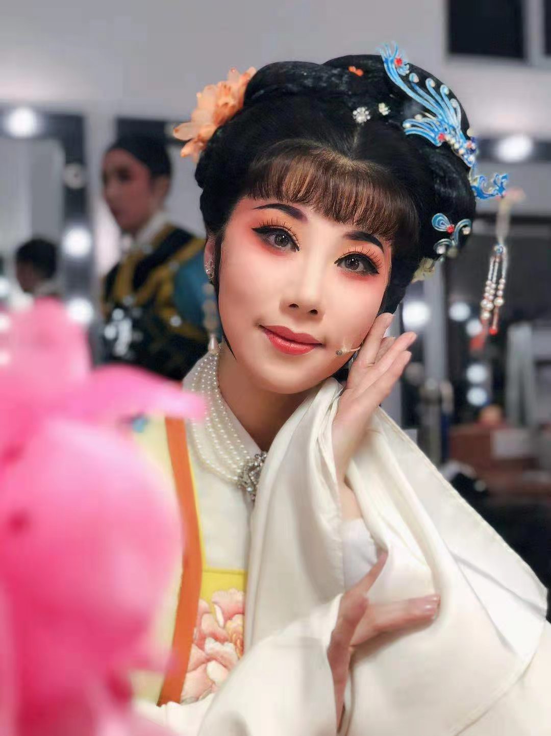 著名越剧演员-张露萍